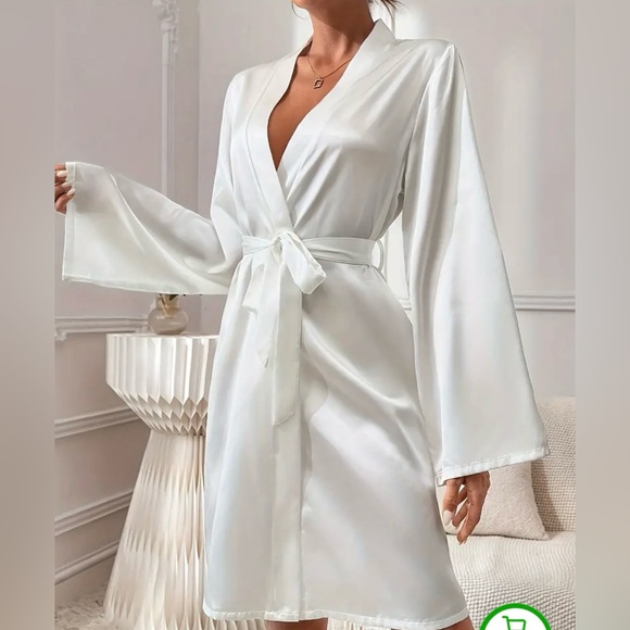 Bride robe - Picture 3 of 6
